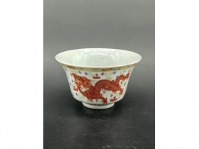 粉彩龙凤呈祥茶碗