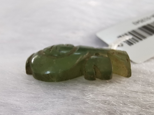 青玉小花瓶
