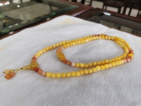 金丝玉珠串