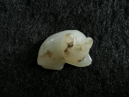 白玉沁色欢
