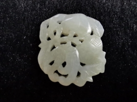 白玉三多佩饰