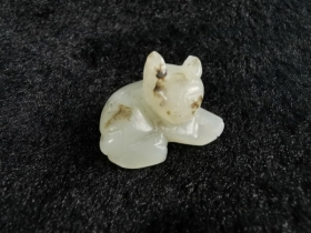 白玉沁色欢