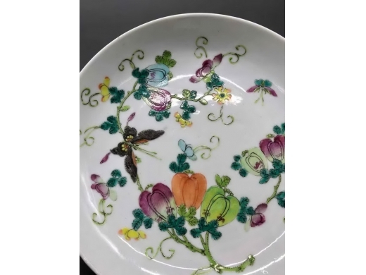 粉彩瓜瓞绵绵纹盘