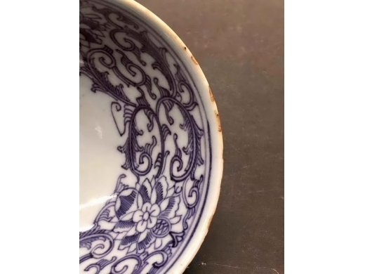 外豆青里青花缠枝宝相花茶盏