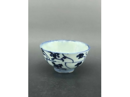 青花灵芝纹茶盏