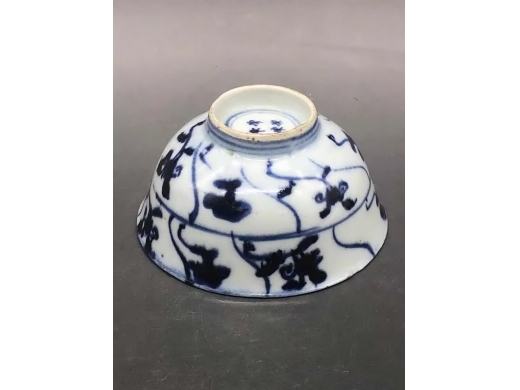 青花灵芝纹茶盏