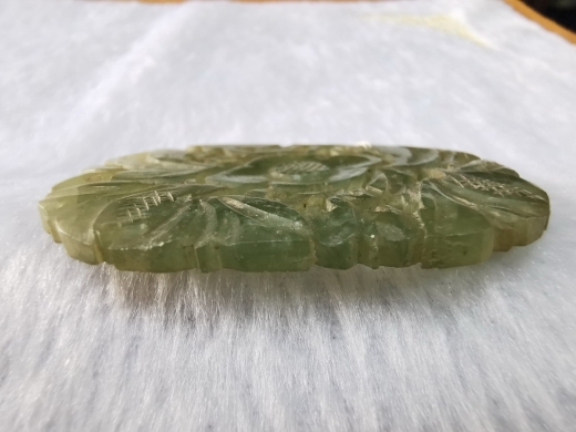玉花卉纹嵌饰