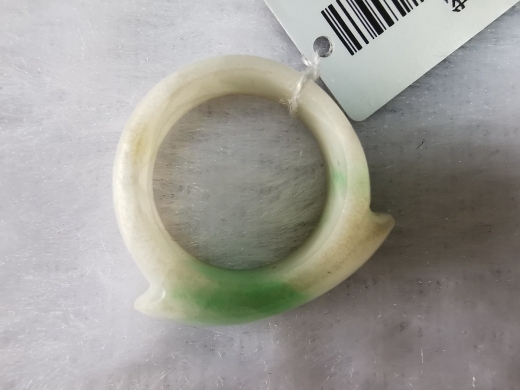 翡翠马鞍戒