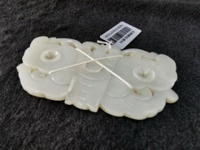 白玉蝴蝶带扣