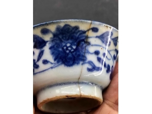青花缠枝宝相花纹茶盏