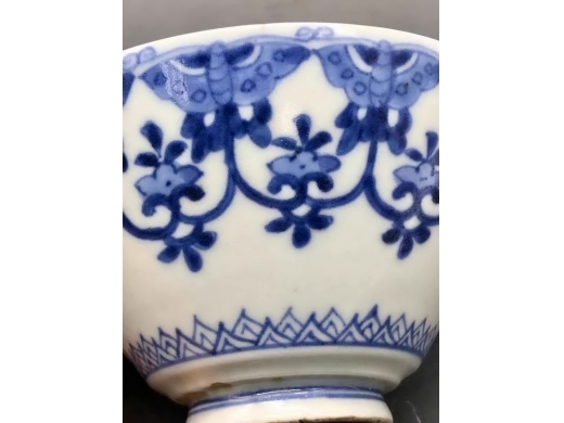 青花花蝶璎珞纹斗笠茶盏