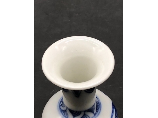 青花山水纹小花觚