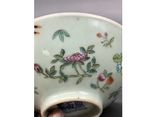 豆地广彩花鸟撇口碗