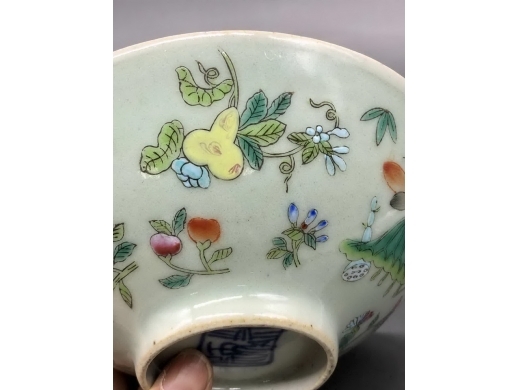 豆地广彩花鸟撇口碗