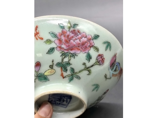 豆地广彩花鸟撇口碗