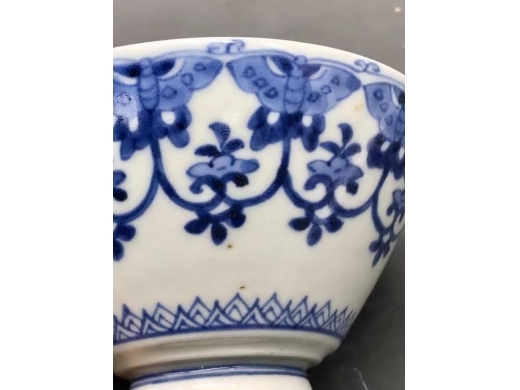 青花花蝶璎珞纹斗笠茶盏