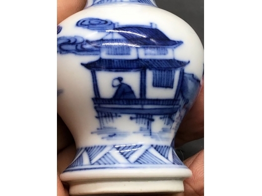 青花山水纹小花觚
