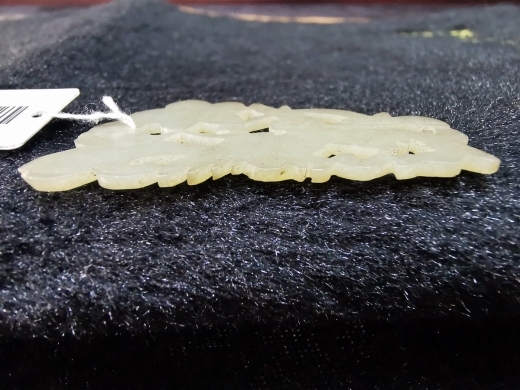 白玉鹊梅纹佩