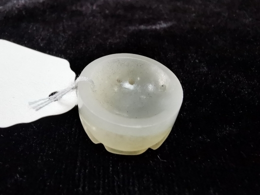 白玉虎头帽正