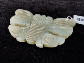 白玉蝴蝶佩