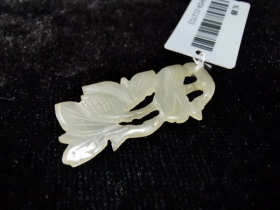 白玉花卉佩