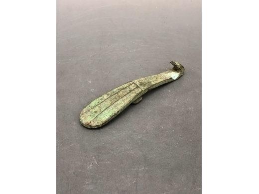 青铜龙头带钩