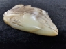 玉沁色鱼饰