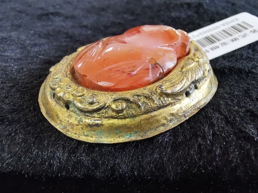 玛瑙镶银嵌饰