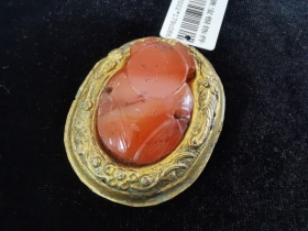 玛瑙镶银嵌饰