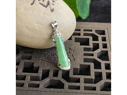 11号银镶绿挂件