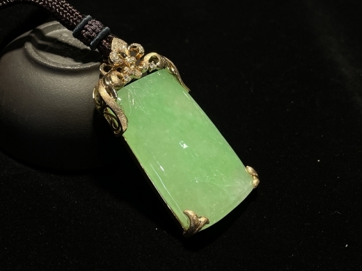 18号18K金翠色方牌