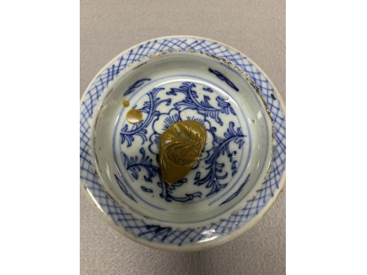青花高足盘