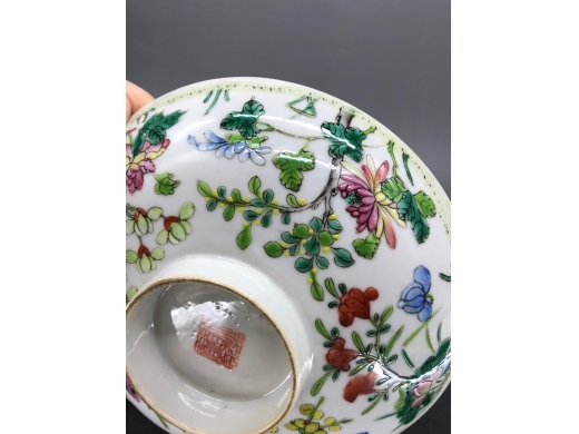 粉彩四季花卉纹盘