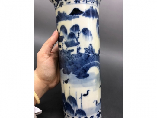 青花山水纹花插