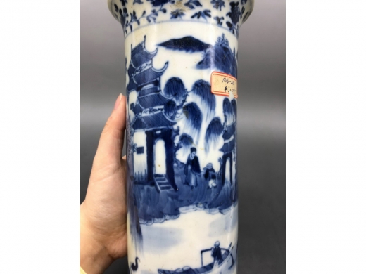 青花山水纹花插