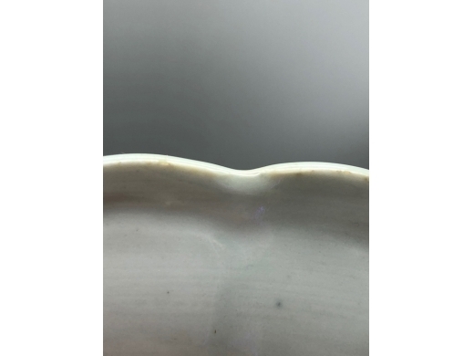 粉彩描金折枝花卉花口盘