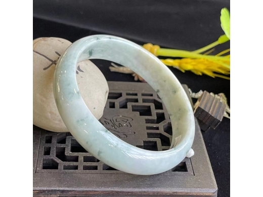 52飘花手镯