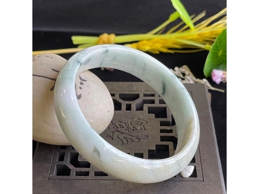 52飘花手镯
