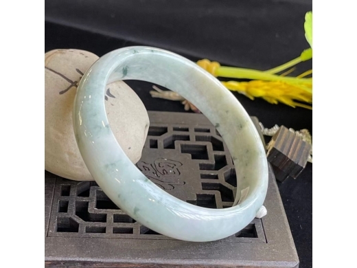 52飘花手镯
