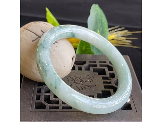 33圆条飘花手镯