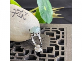 43银镶戒指