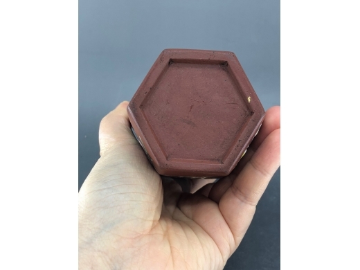 紫砂加彩花鸟纹六方瓶
