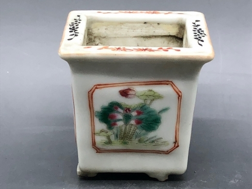 粉彩花卉四方小花盆