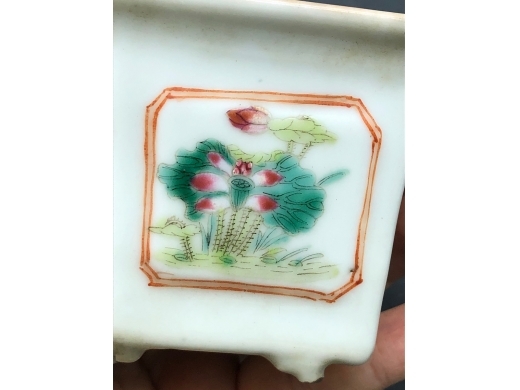粉彩花卉四方小花盆