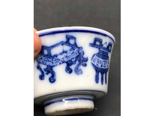 青花博古纹茶盏