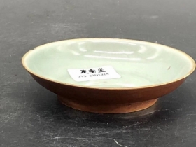 紫金釉小碟