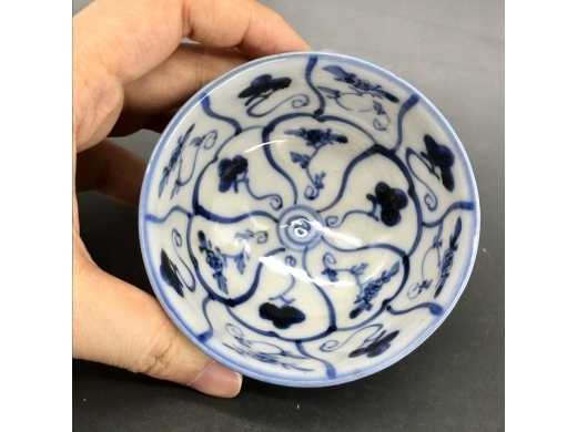青花灵芝纹茶盏