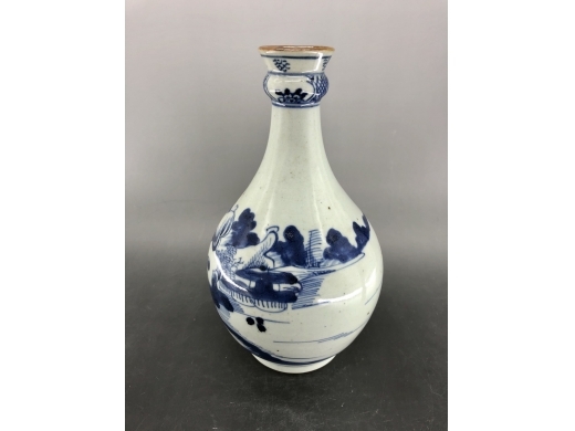 青花山水纹洗口瓶