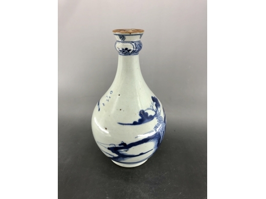 青花山水纹洗口瓶