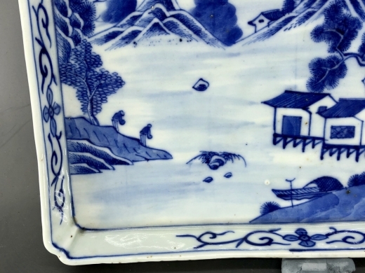 青花山水纹四方倭角茶盘
